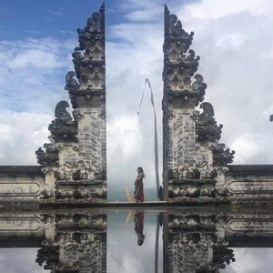 Meet your Posher, Claire